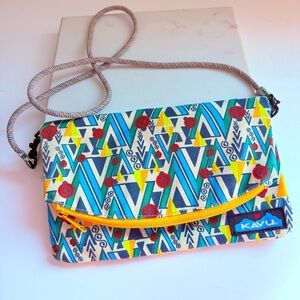 NWOT Kavu Slingaling Fold Over Woodland Art Crossbody